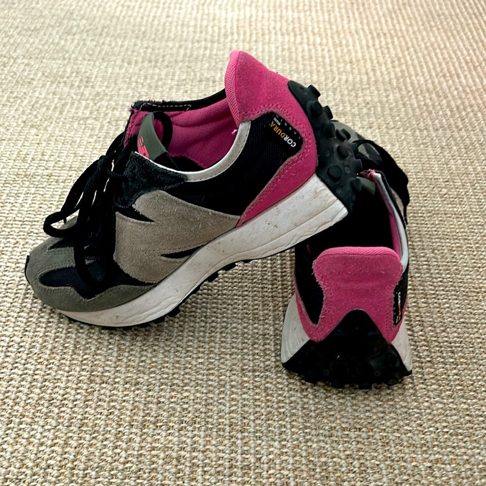 New Balance Sneakers 327